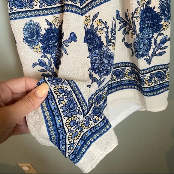 TRIXXI Floral Open Back Romper New - Picture 7 of 7